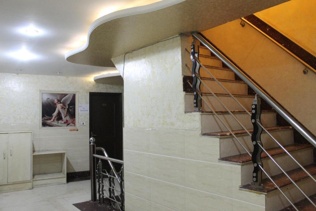 Hotel Hridey Inn Нью-Дели Экстерьер фото