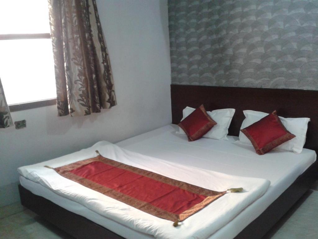 Hotel Hridey Inn Нью-Дели Номер фото