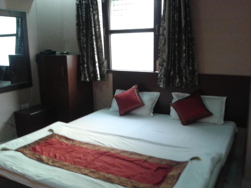 Hotel Hridey Inn Нью-Дели Номер фото
