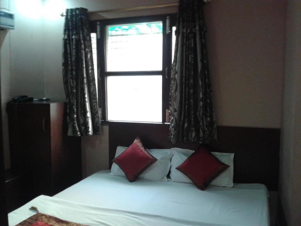 Hotel Hridey Inn Нью-Дели Экстерьер фото