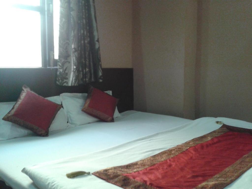 Hotel Hridey Inn Нью-Дели Экстерьер фото